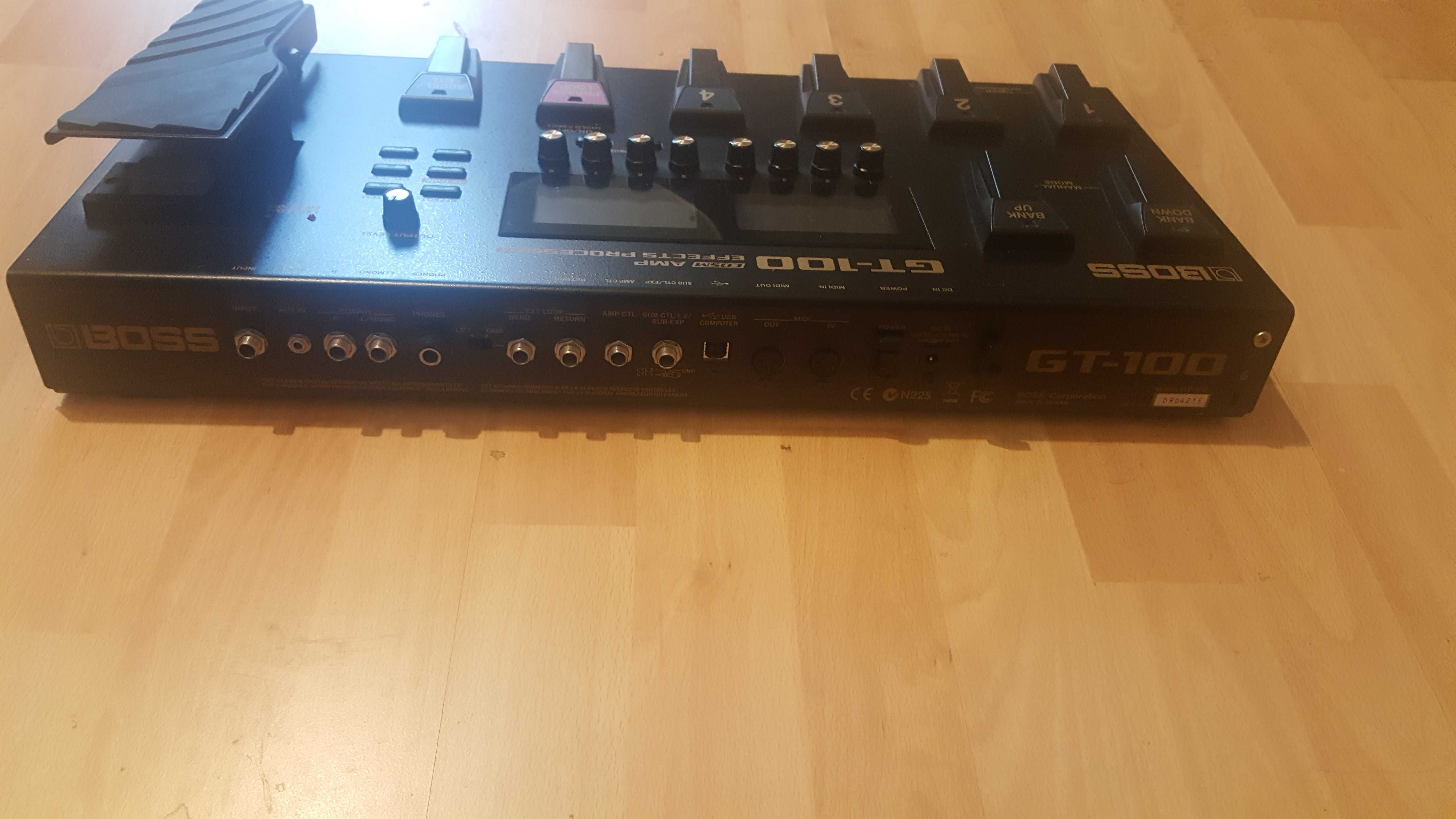 Multi efekt gitarowy Boss GT-100