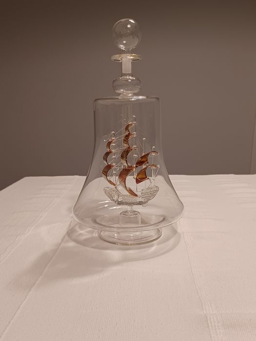 Garrafa com caravela