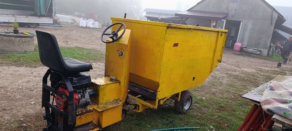 Mini paszowoz wozek paszowy taczka spal