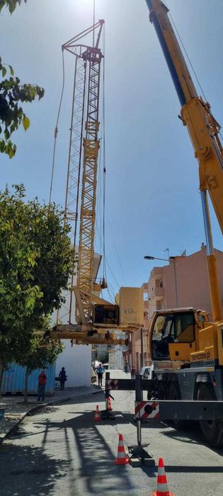 Grua obra em bom estado