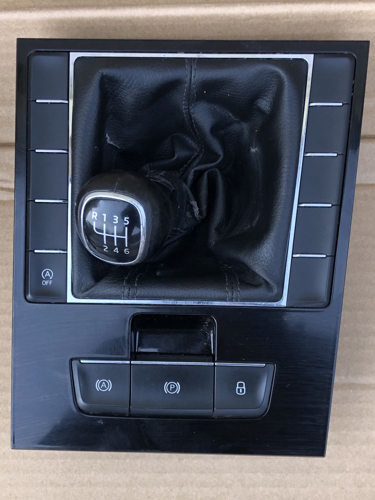 Пластик салону 3V0819203A Skoda Superb3 Шкода Суперб3