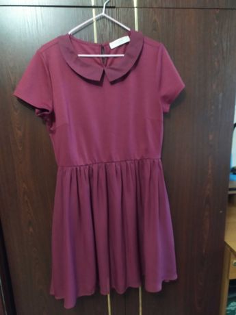 Жіноче плаття бордового кольору