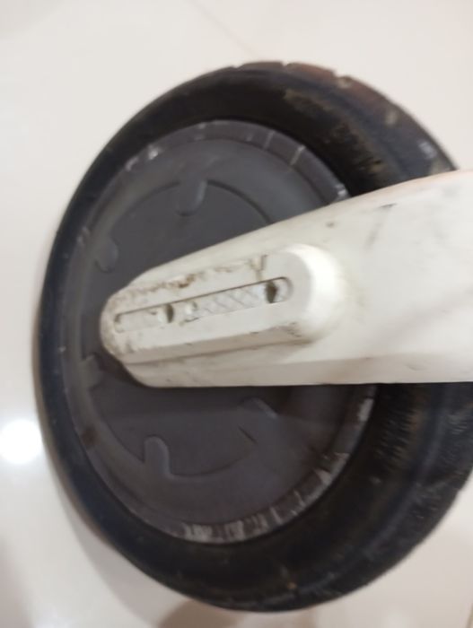 Продам електросамокат Xiaomi m365