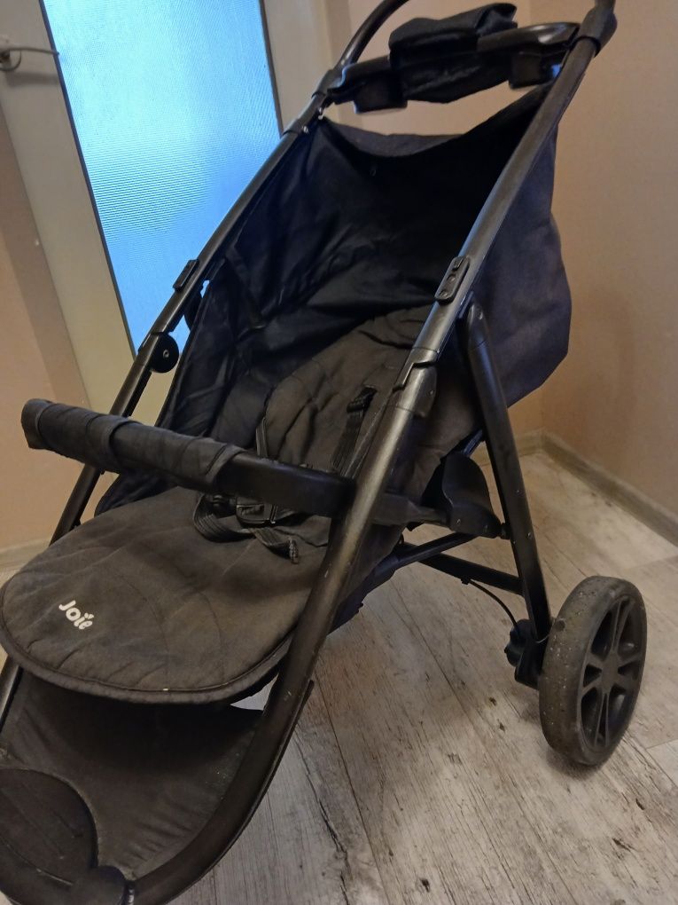 Wózek spacerowy Joie