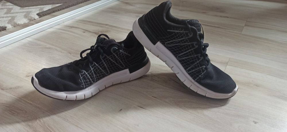 Buty sportowe Under Armour 37,5
