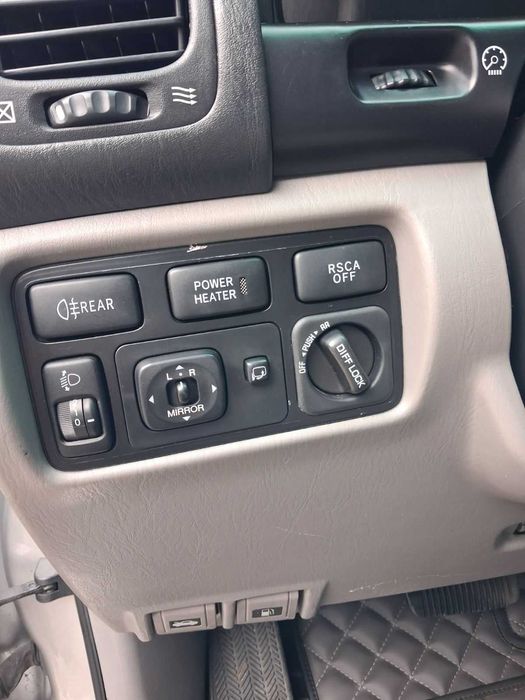 Toyota Land Cruiser MAXIMAL (7 мест, 4.2 дизель, 2006 год)