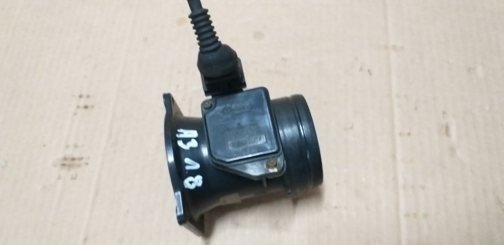 Przepływomierz Audi A4 B5 A3 8L 1.6 / 1.8 -471