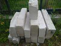 Pustaki/ suporeks/ gazobeton + drewno i listwy plastikowe
