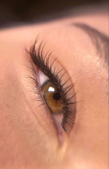 Наращивание ресниц Вишневое