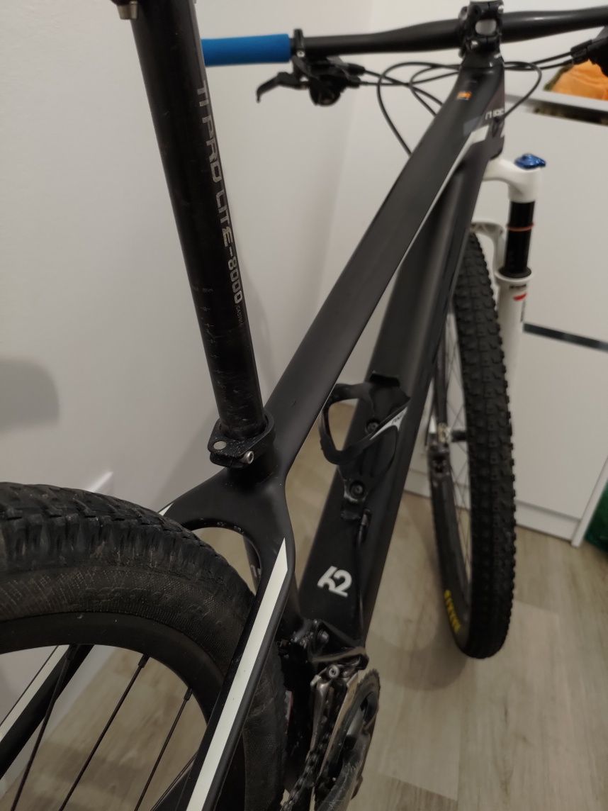 Cube elite carbono 29 S 15''