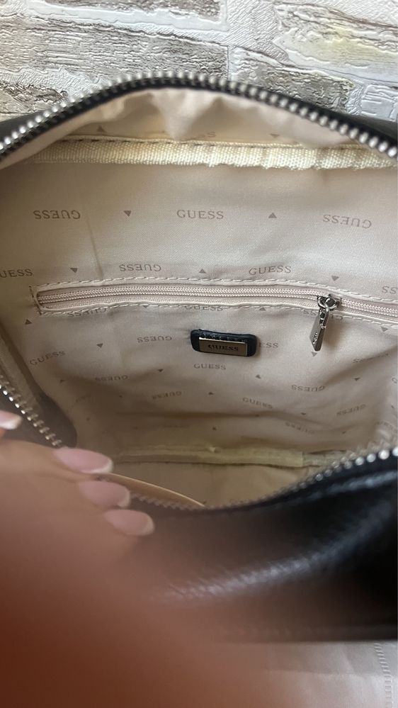 Шкіряна чоловіча сумка GUESS