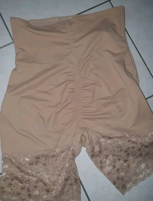 Cinta calção modeladora XXL nova - silicone na cinta (nao escorrega)