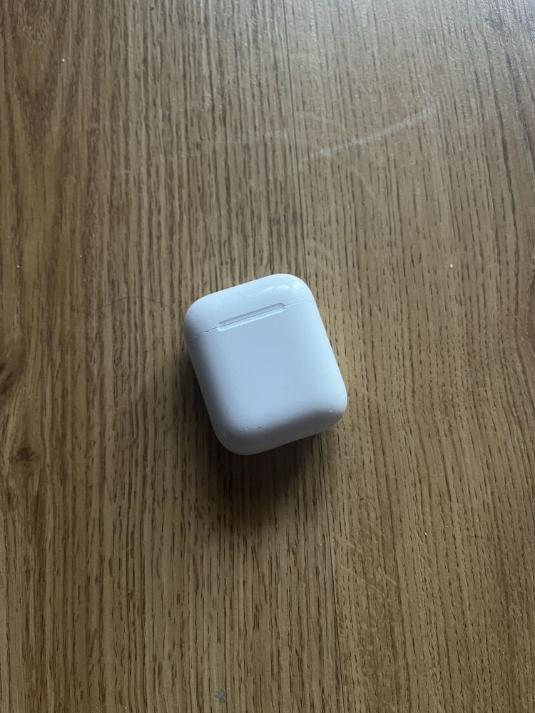 Air pods 1 generacji (lewa sluchawka) z pojemnikiem ładującym