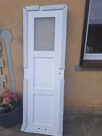 Drzwi wewnętrzne białe
