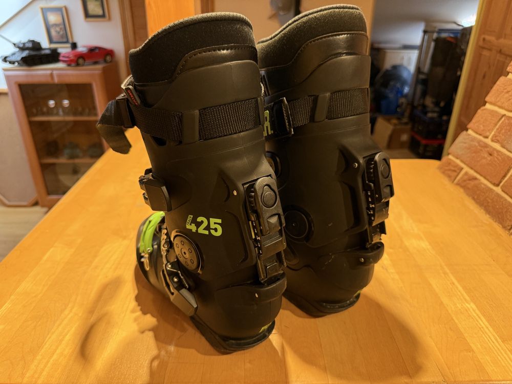Deeluxe 425 buty twarde