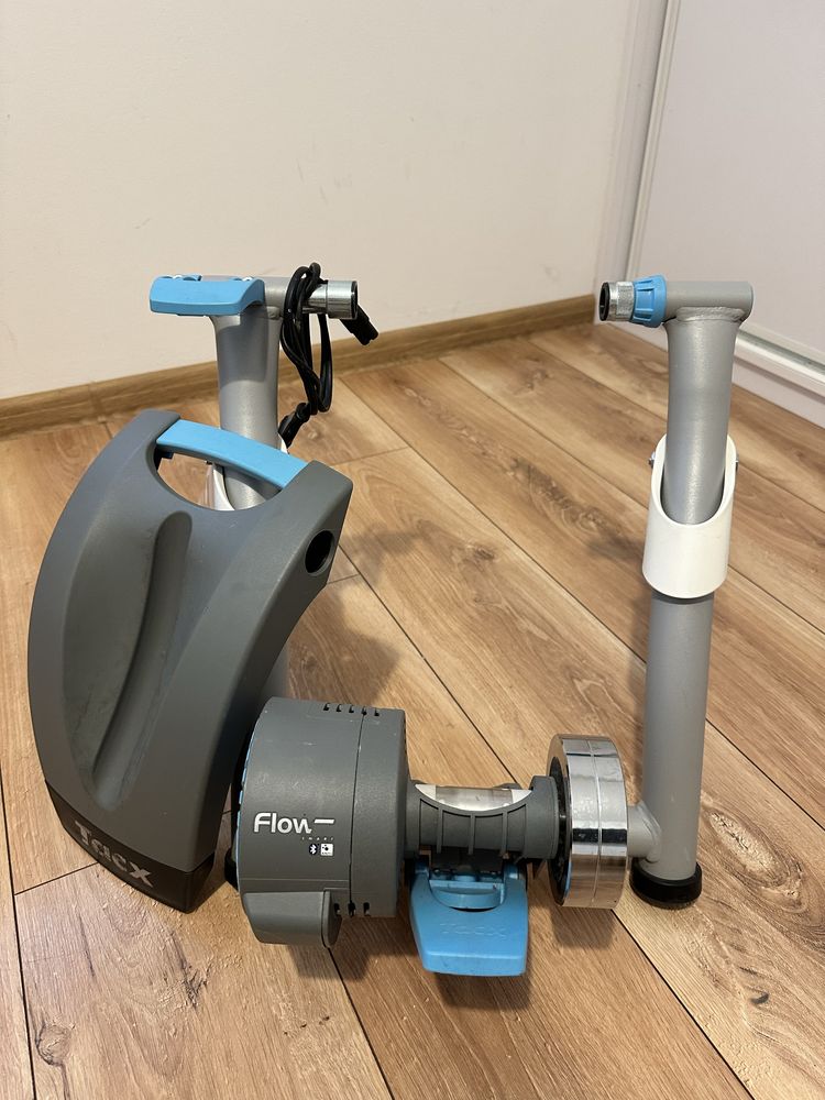 Trenażer Tacx Flow Smart