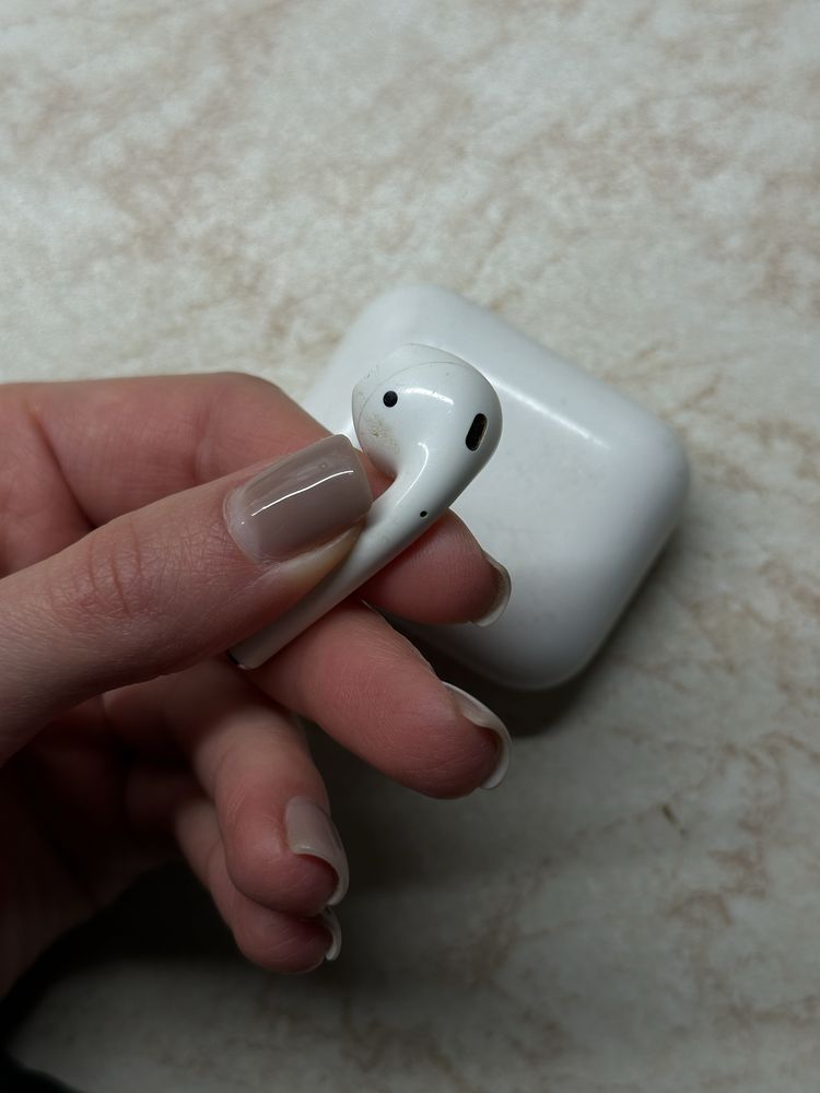 Airpods 1 - на запчастини