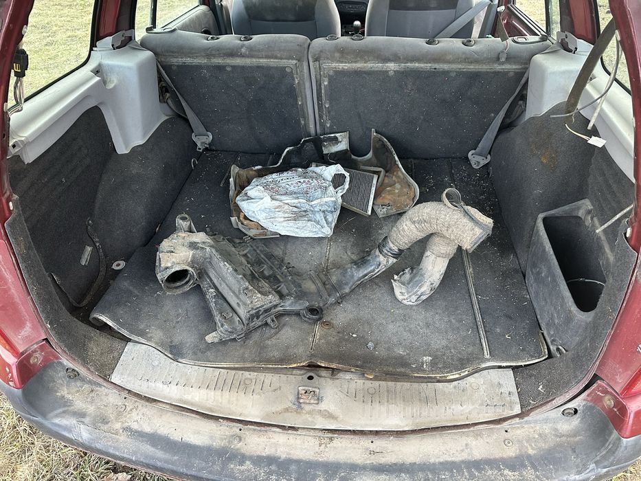 Renault Megane 2001 рік 1.9 дизель dci F9Q