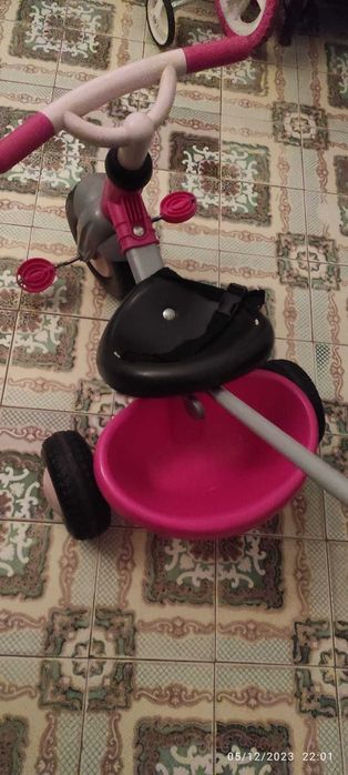 Triciclo em ótimo estado
