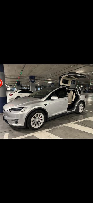 Tesla model x продам 2017 год