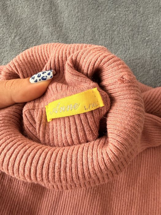 Сукня тепла, рожевого кольору