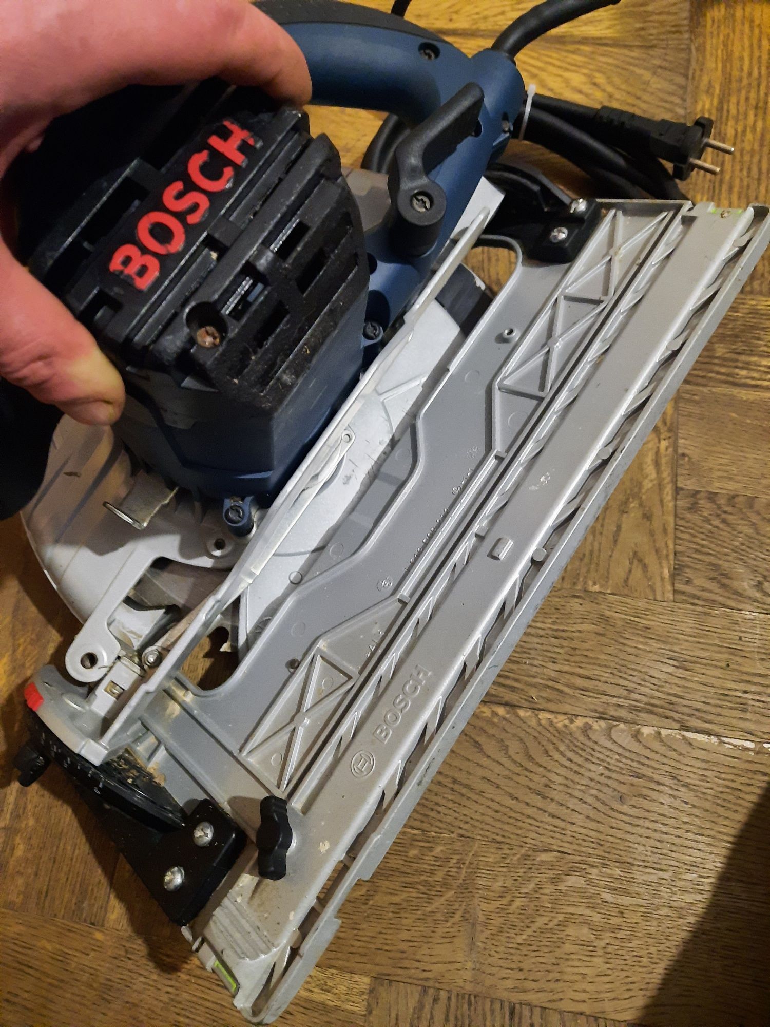 Ручная циркулярна дискова пила Bosch GKS 85 G,2200вт,диск 235мм