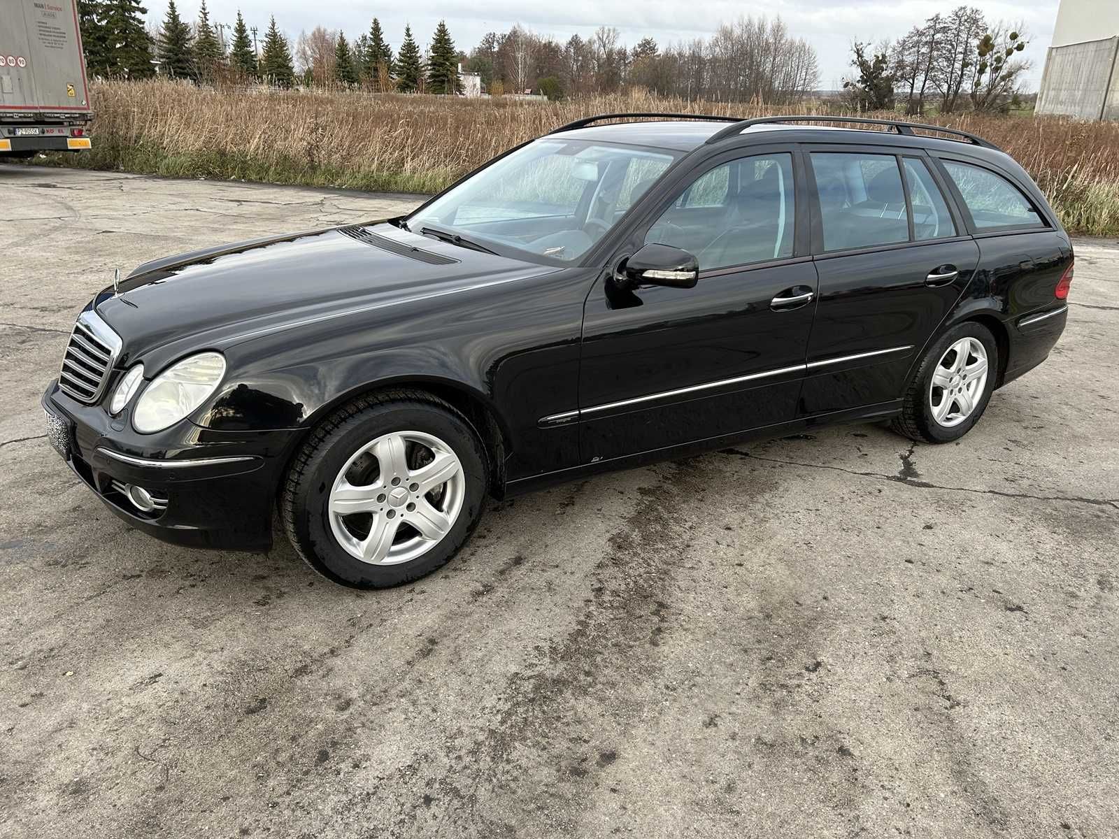 Mercedes E280 E klasa LIFT *skóry* 211 tys. km* zarejestrowany*