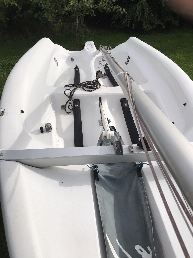 Barco à Vela Topaz Vibe sailing dinghy