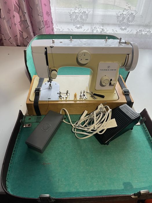 Продам швейну машину Чайка 132м