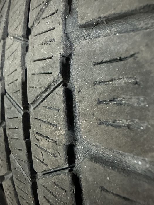 Продам резину Continental Conticontact 215/55r17