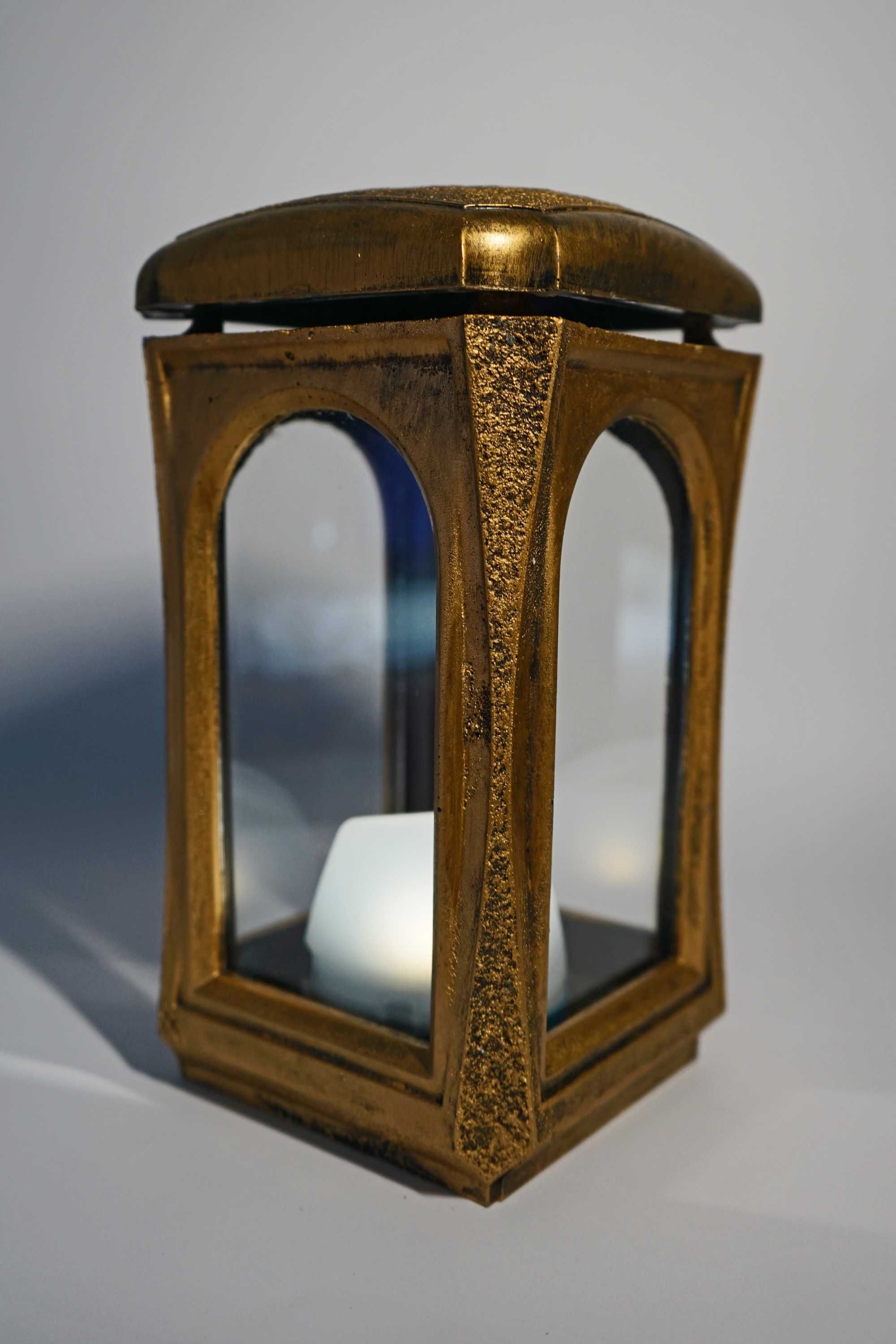 Złoty znicz żywiczny lampion retro