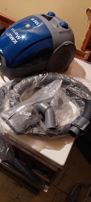 Пилосос хороший як новий потужний