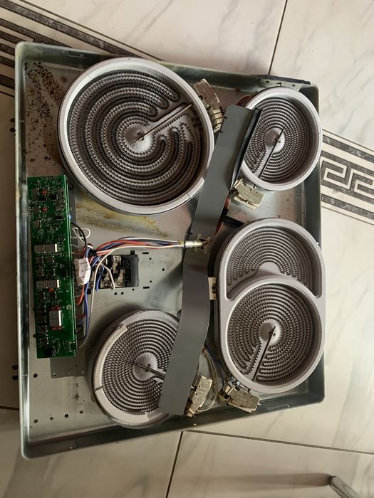 Електрична варильна поверхня Gorenje ECS648BCSC (730277) на запчастини
