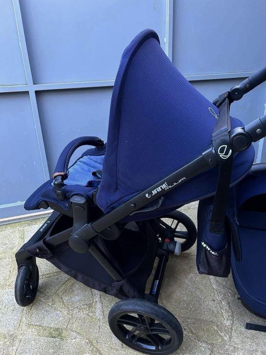 Carrinho de bebé trio muum e matrix + mala maternidade e acessorios