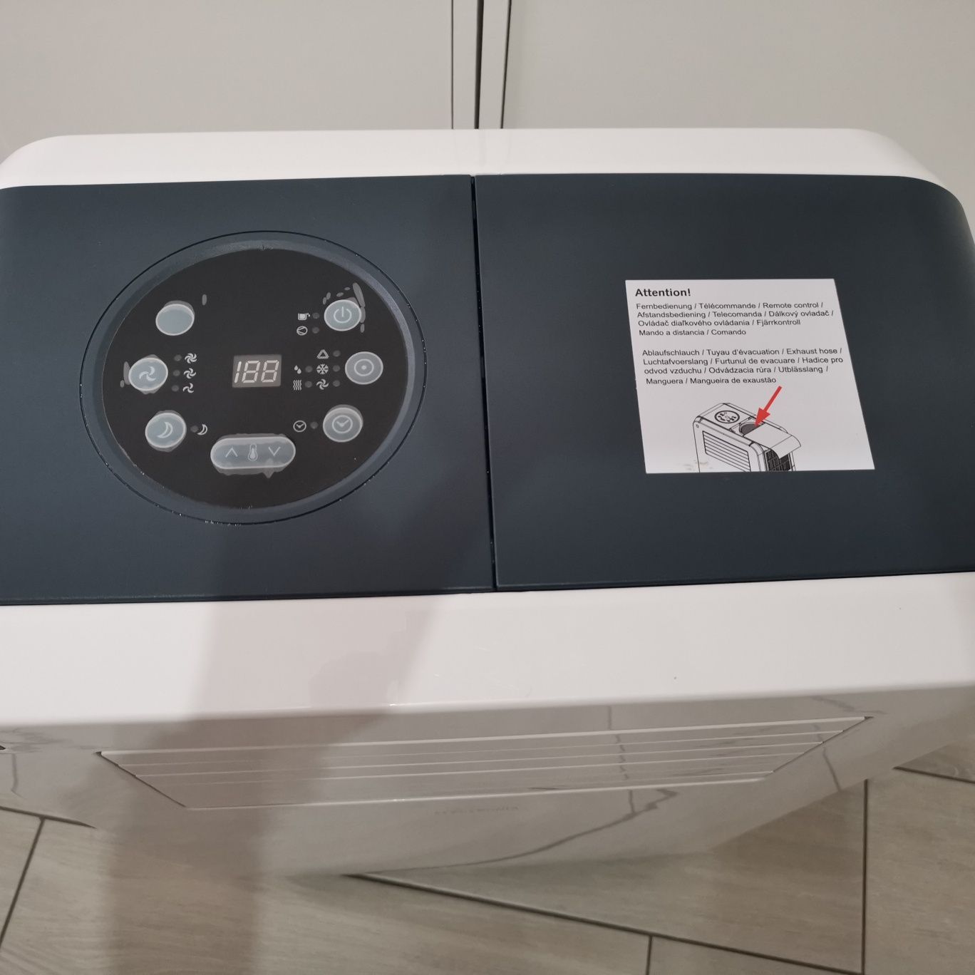 Ar condicionado não tem 1ano. Vendo porque não tenho necessidade.
