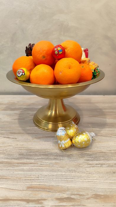 Столове приладдя , рюмка на ніжці, мангал мініатюра.