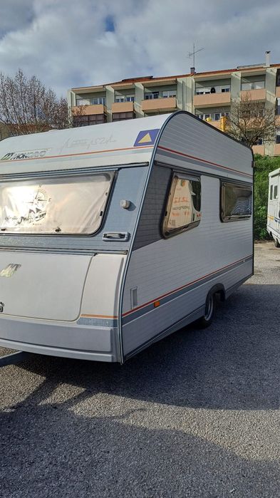 Vende-se caravana nasional
