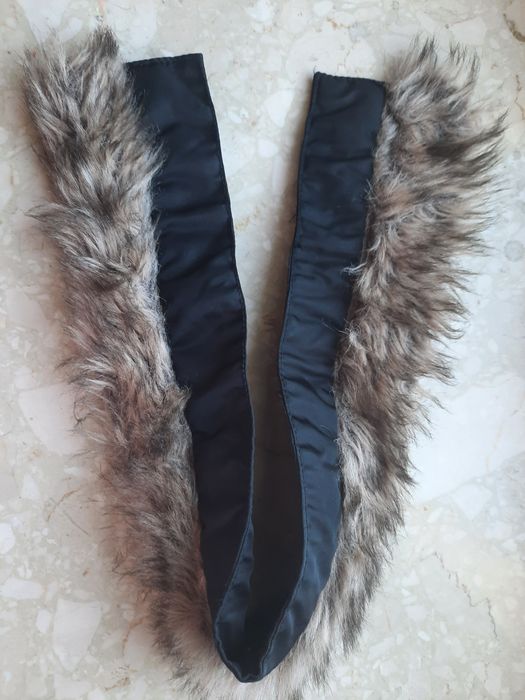 Futrzany kołnierz od kurtki z napami