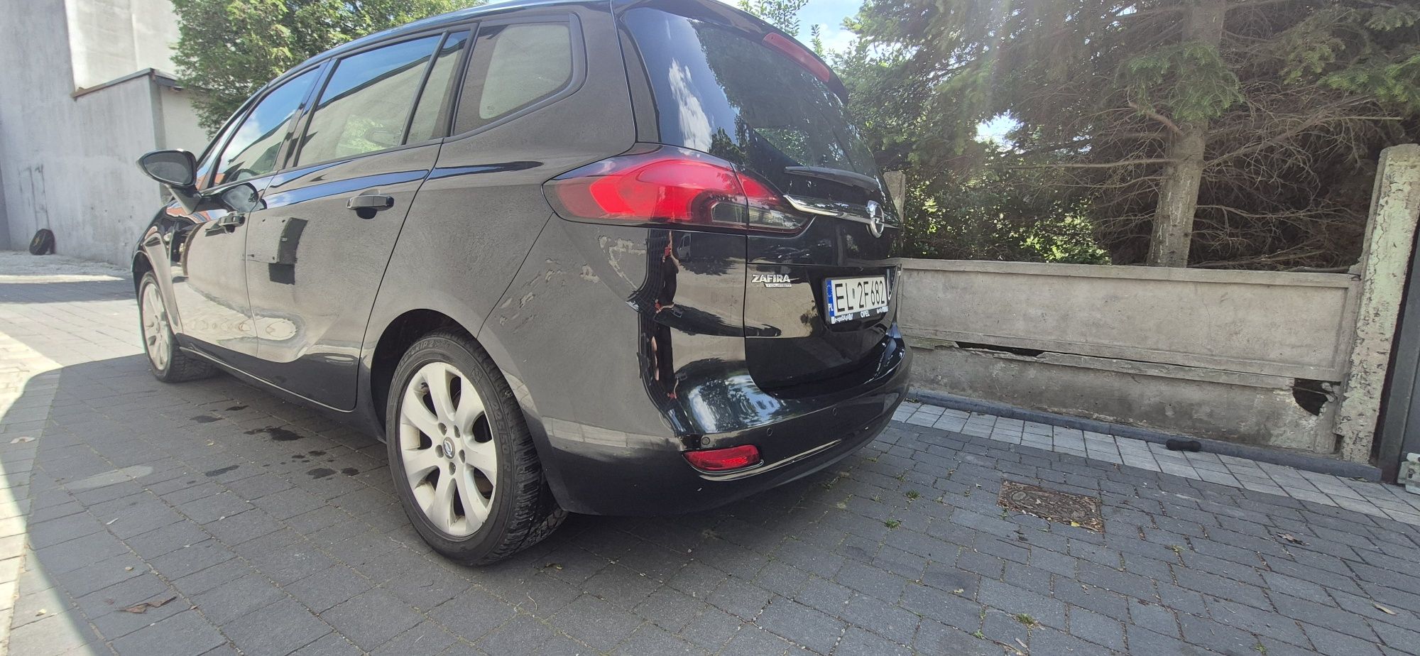 Opel Zafira C 1.4turbo Automat Kamera  7os.2015r uszkodzony silnik