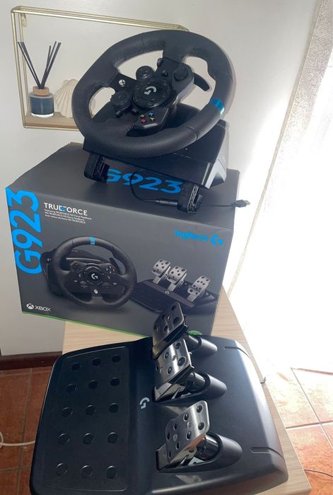 Volante Logitech G923 com 2 anos de garantia