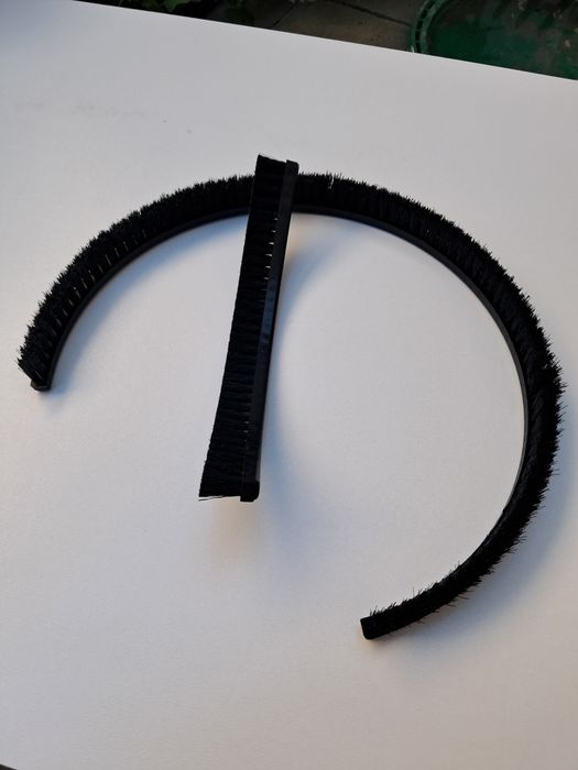 Опорна Щітка для шліфмашини жираф 250мм


Діаметр 22см.
Дов