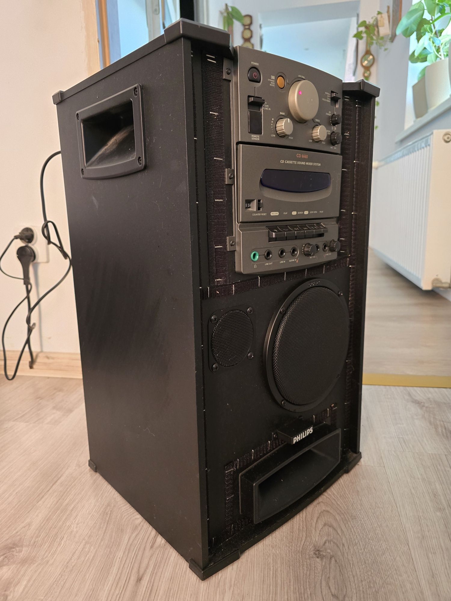Głośnik wieża PHILIPS Soundmachine CD 660/00