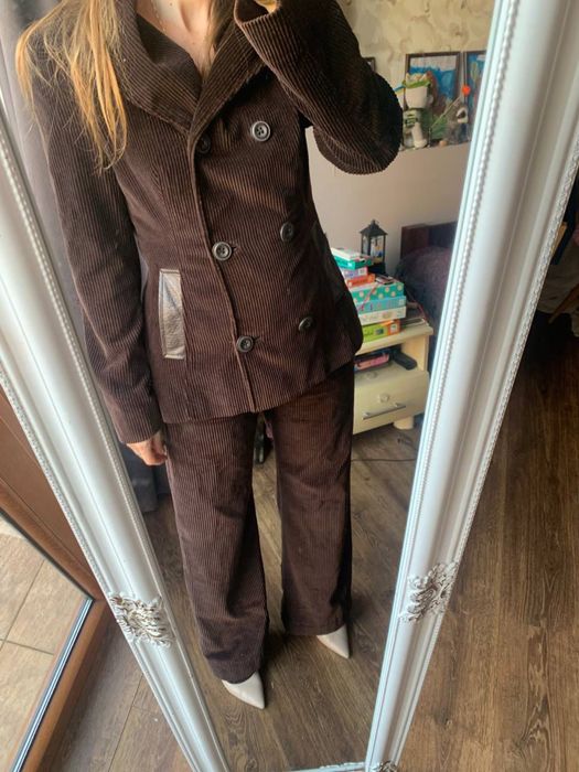 Костюм бренду Adolfo Domingues