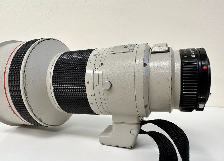 Canon FD 300mm f:2,8 L com mala e parasol