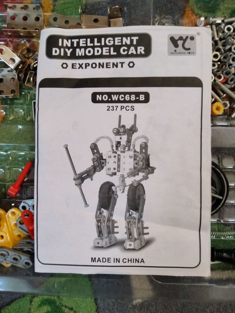 Mały mechanik firmy Madej 237 elementów