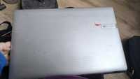 Stary laptop z 2010 roku Packard Bell