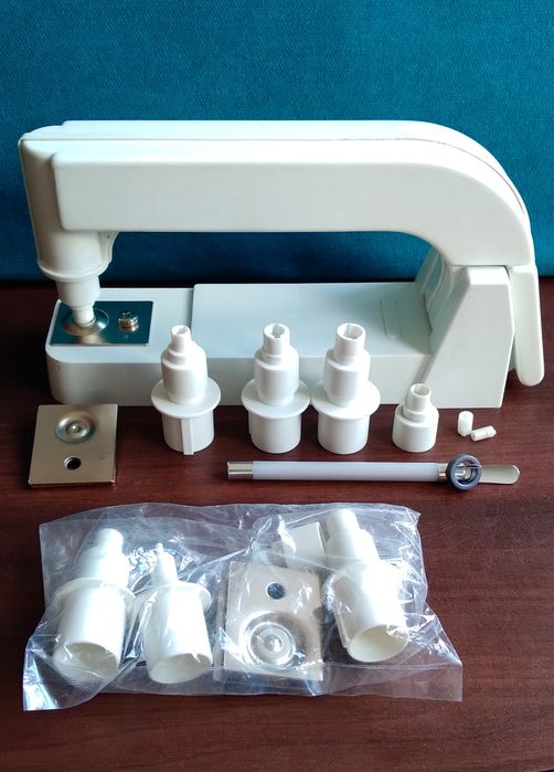 Dekorator mody z ćwiekami