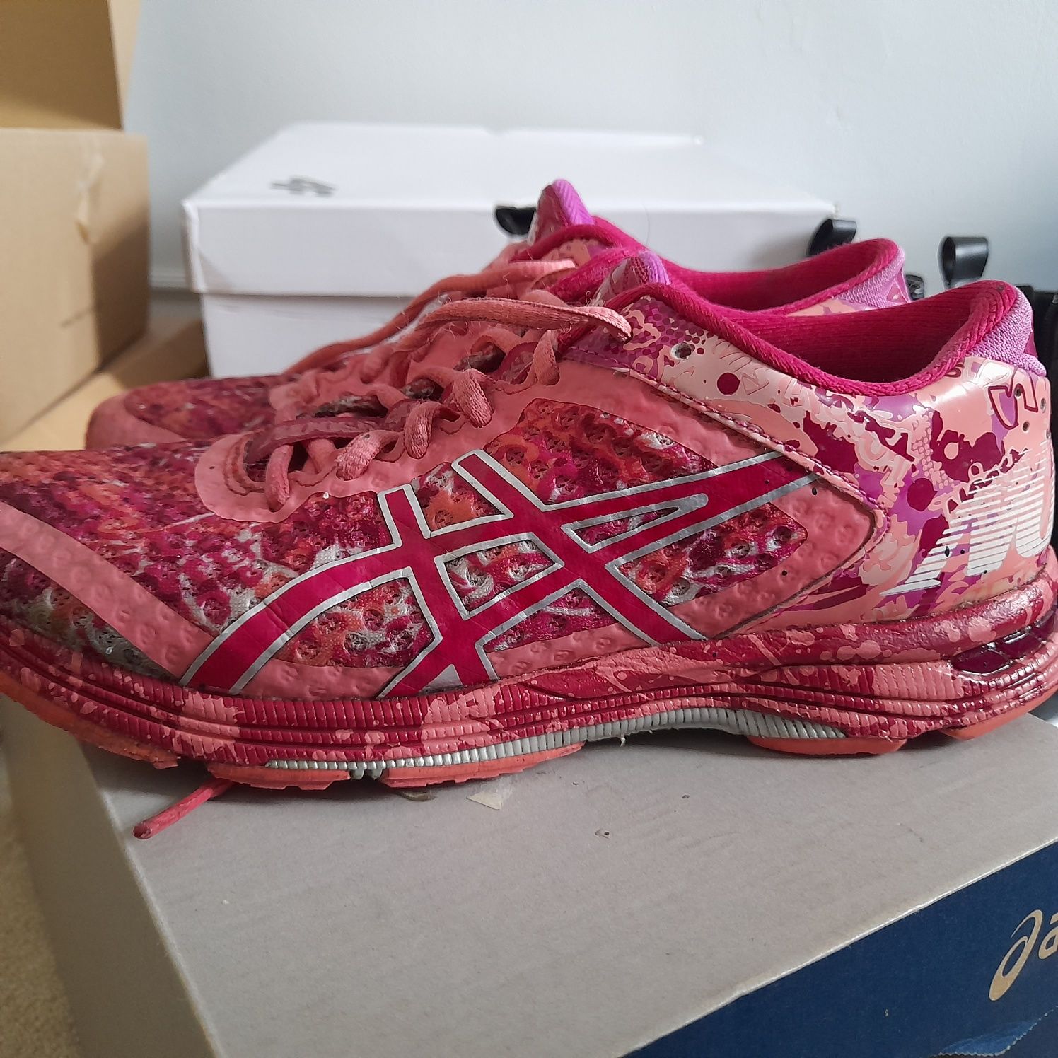 Asics Gel Noosa Tri 11 buty do biegania 36