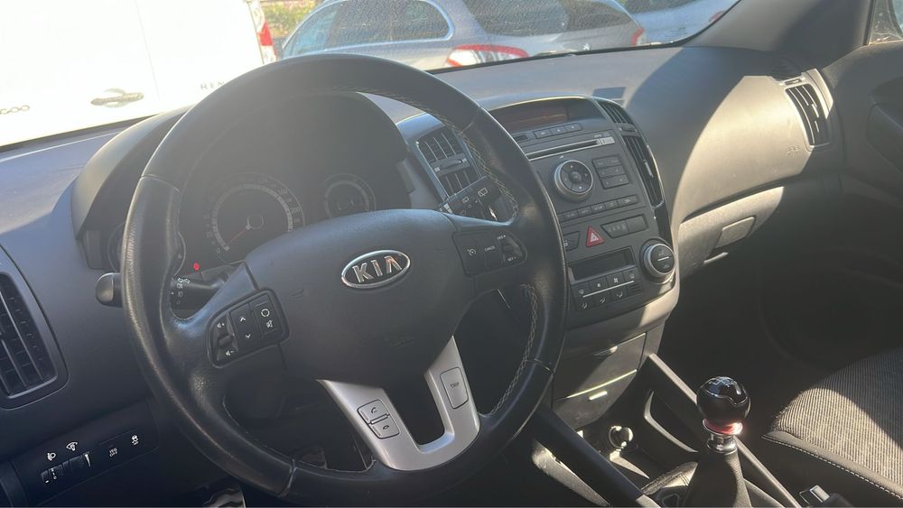 Kia ceed comercial