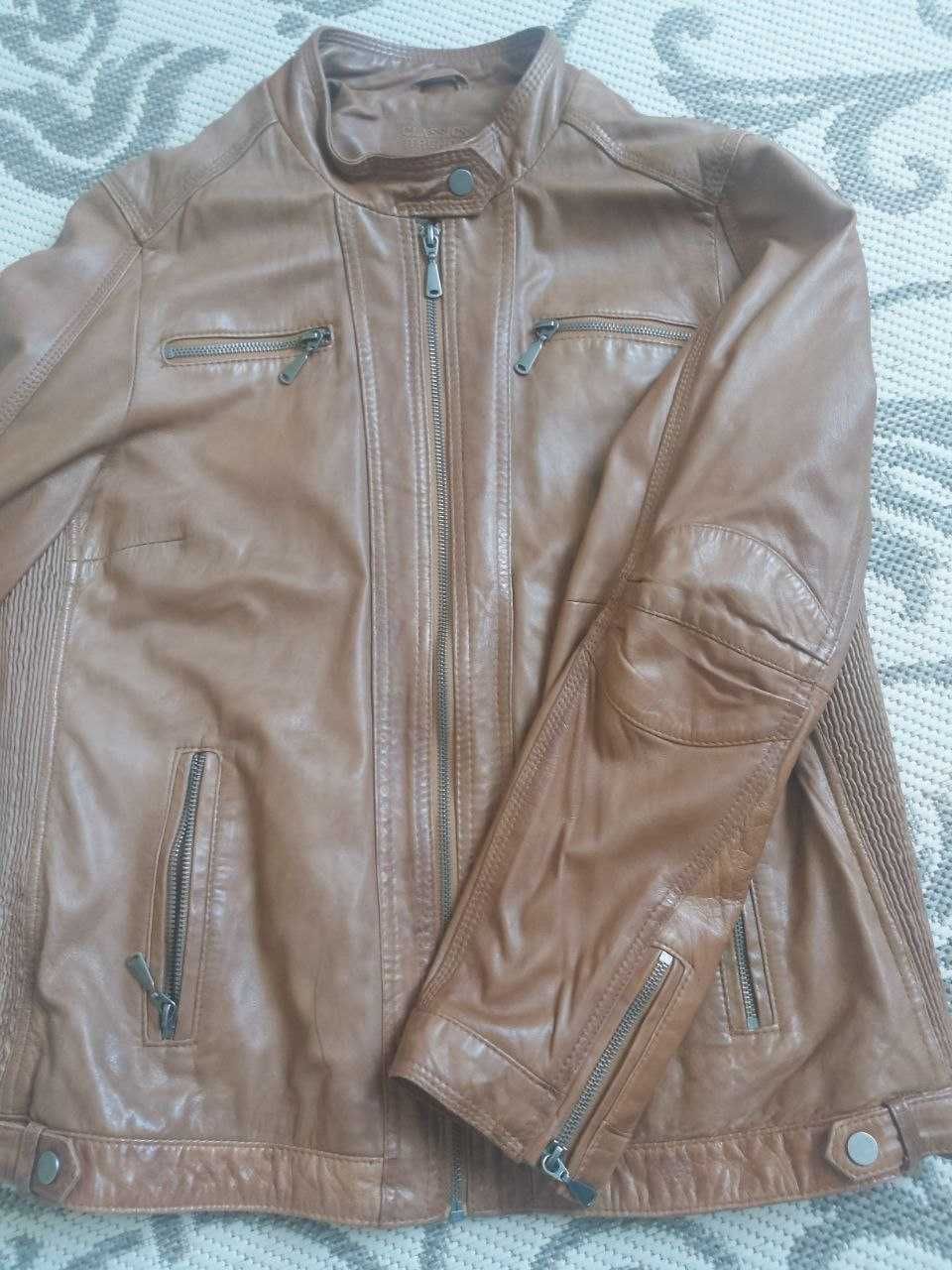 Шкіряна жіноча куртка ХL, 320 грн.